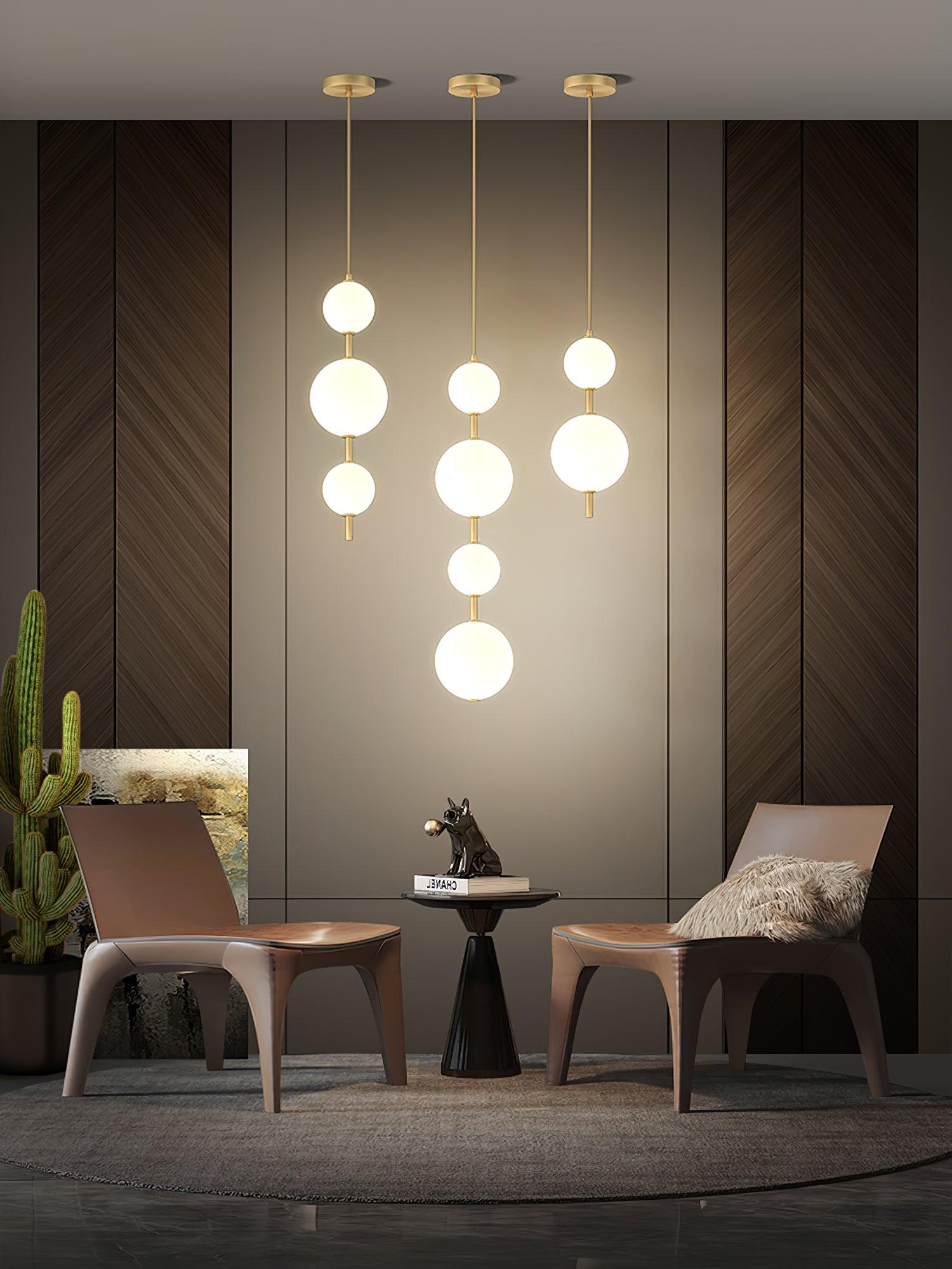 Élégante lampe murale à globe vertical pour une atmosphère enchanteresse